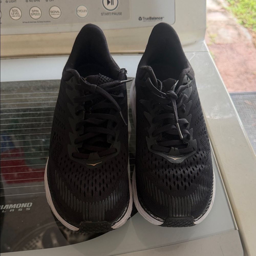 Hoka One One Clifton 7 Black Athletic women’s Shoes.